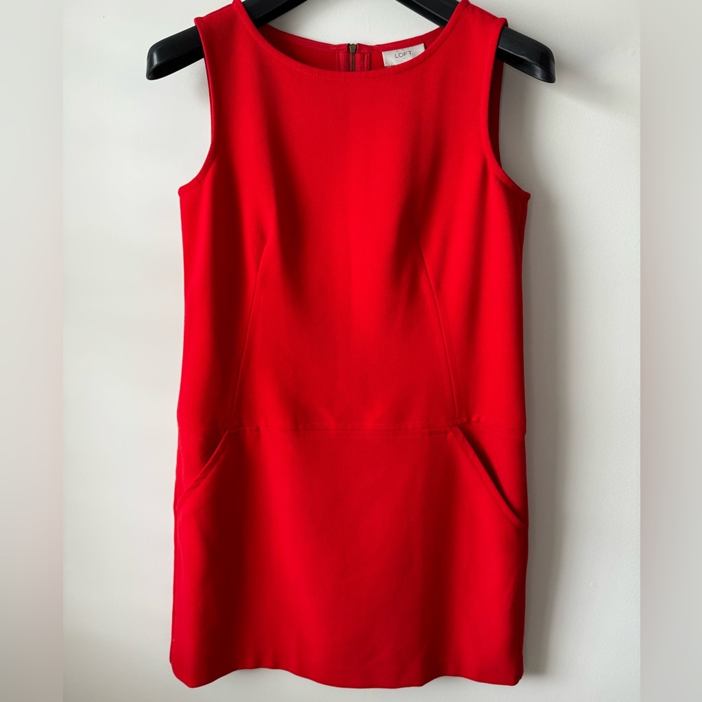 Size 4, LOFT sleeveless red dress